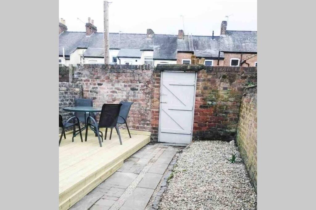 The Terrace Chester, Modern 3 Bed House Exterior photo